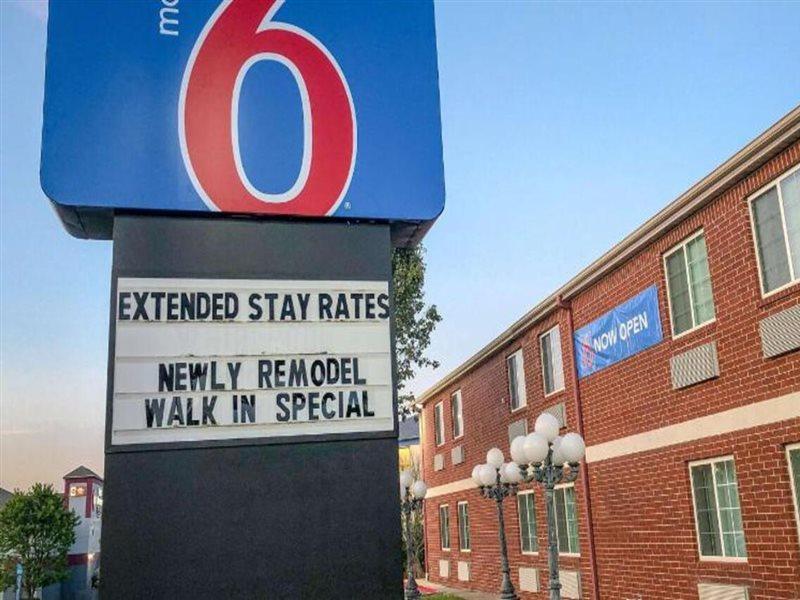 Motel 6 Tulsa, Ok - Central Eksteriør bilde