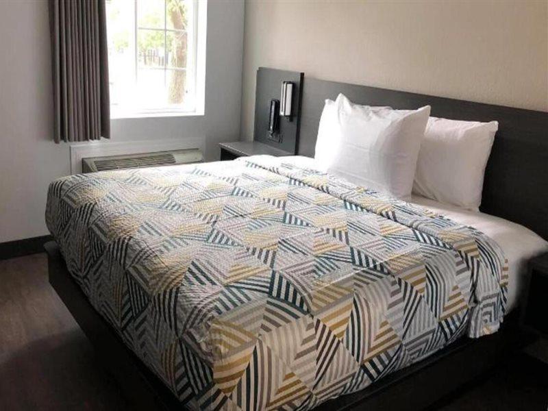 Motel 6 Tulsa, Ok - Central Eksteriør bilde