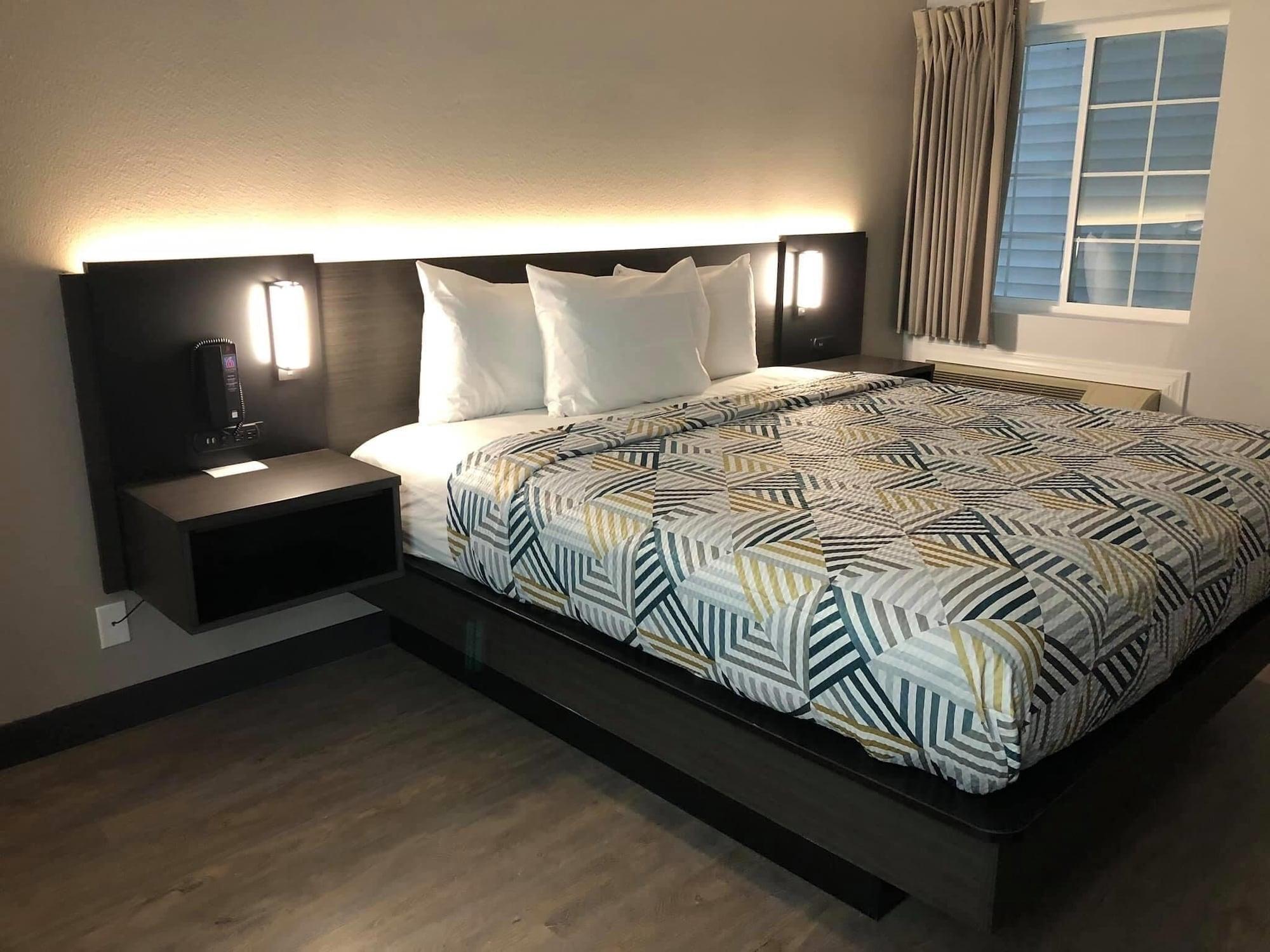 Motel 6 Tulsa, Ok - Central Eksteriør bilde