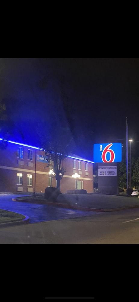 Motel 6 Tulsa, Ok - Central Eksteriør bilde