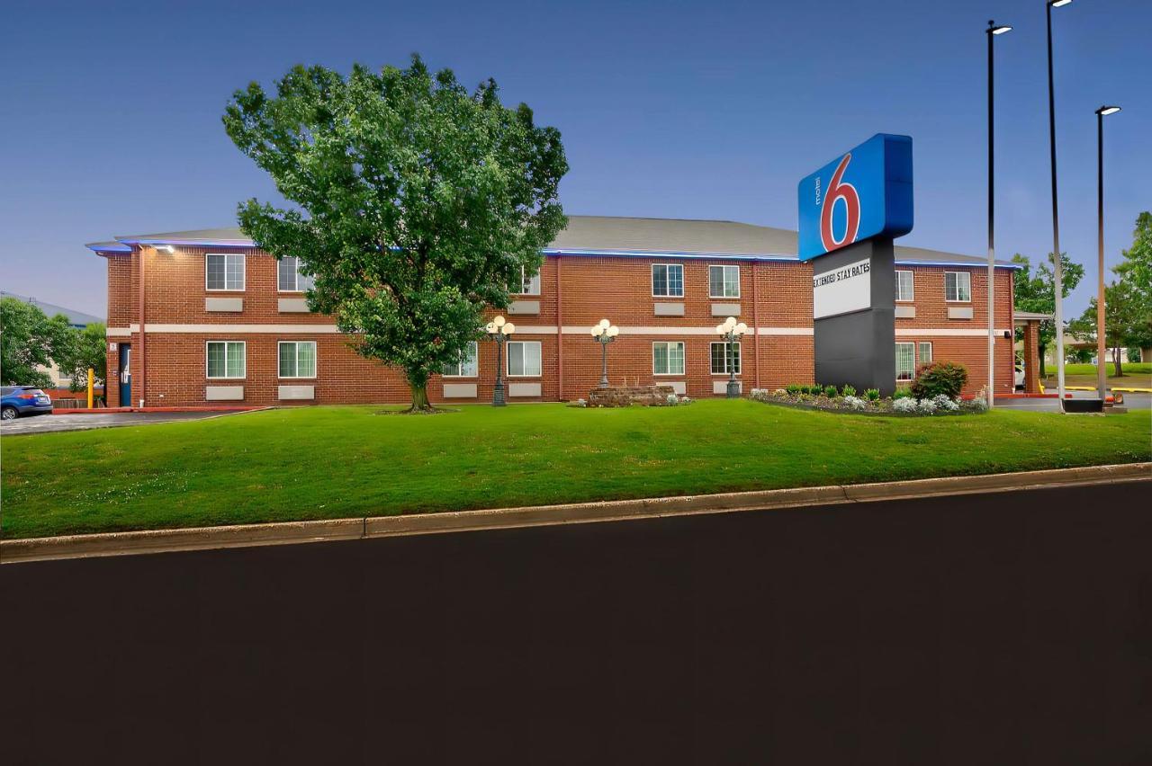 Motel 6 Tulsa, Ok - Central Eksteriør bilde